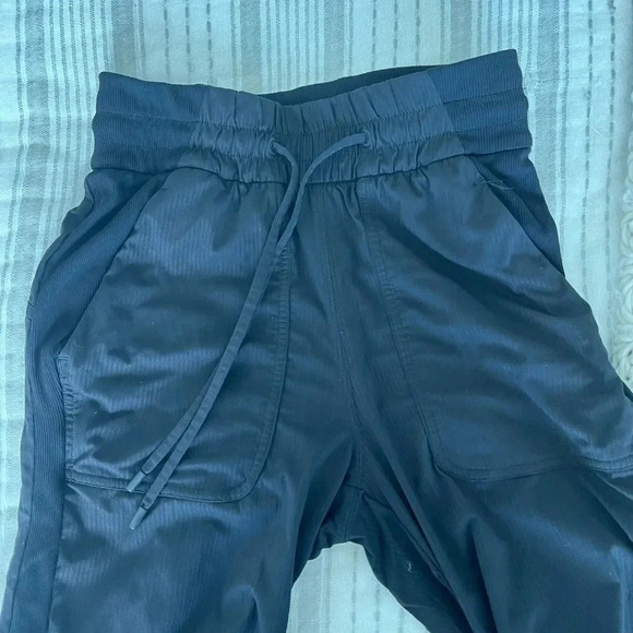 Lululemon Beyond the Studio Jogger Pants - Picture 5 of 6